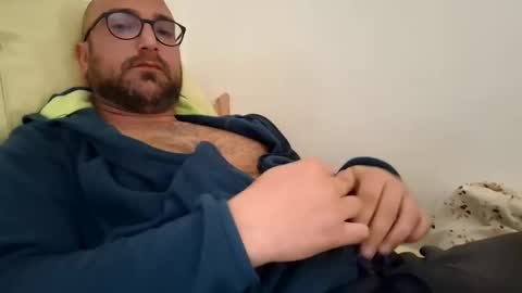 Snapshot of fede2985 chatting on February 15, 8:44 am Fede online show from February 15, 8:44 am