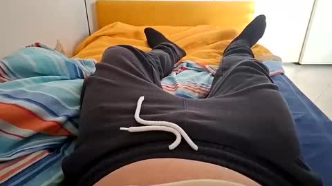 Snapshot of fede2985 chatting on December 7, 8:33 am Fede online show from December 7, 8:33 am
