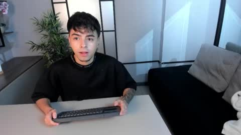 Fede online show from May 24, 12:11 pm