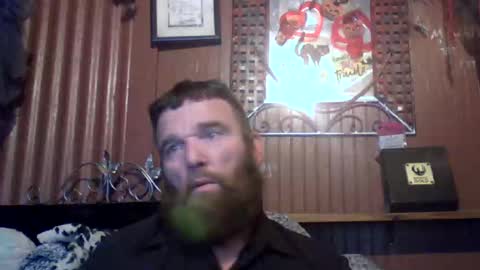 Snapshot of feelgoodnu chatting on October 27, 7:32 am PullouProblems online show from October 27, 7:32 am