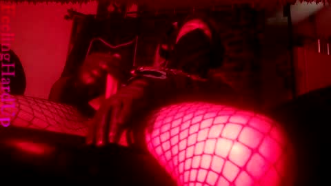 FeelingHardUp online show from May 9, 9:38 pm