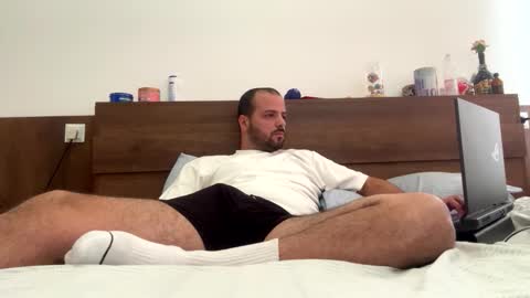feet_fet online show from November 26, 7:44 am