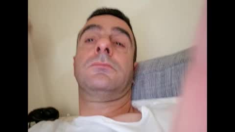 Ayaklar ve oraplar online show from October 6, 1:05 pm