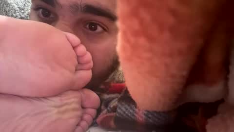 feetlovecums online show from April 11, 2:53 pm