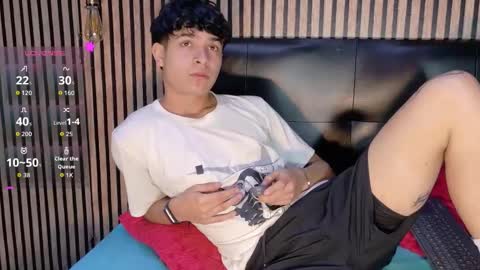 felipe_boy_18 online show from October 12, 6:07 am