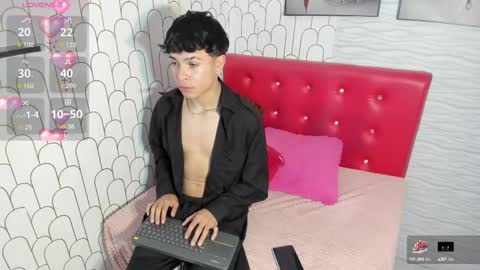 felipe_boy_18 online show from February 25, 3:42 am