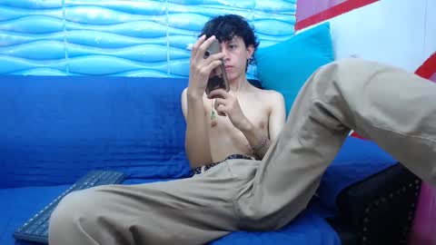 Felipe Browns online show from March 5, 1:39 pm