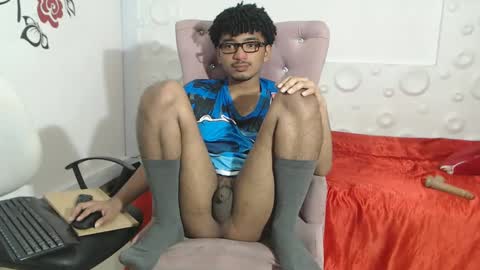 Snapshot of felipecams chatting on October 4, 2:27 am andres felipe benitez online show from October 4, 2:27 am