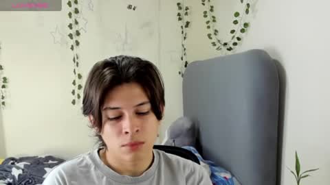 Snapshot of felix_leex chatting on March 12, 9:24 pm Felix leex online show from March 12, 9:24 pm