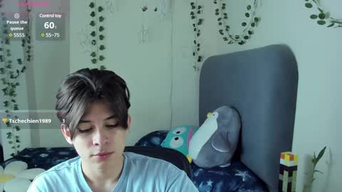 Snapshot of felix_leex chatting on January 12, 1:48 pm Felix leex online show from January 12, 1:48 pm
