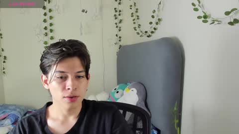 Snapshot of felix_leex chatting on February 1, 8:26 pm Felix leex online show from February 1, 8:26 pm