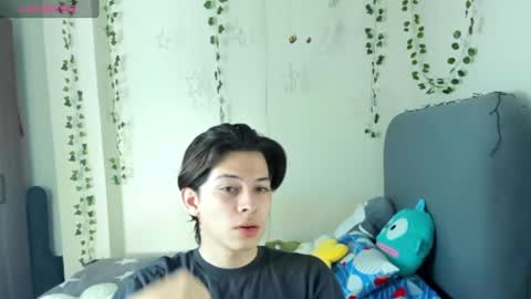 Snapshot of felix_leex chatting on December 6, 7:12 pm Felix leex online show from December 6, 7:12 pm