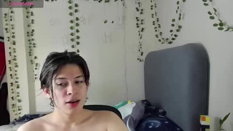 Snapshot of felix_leex chatting on January 7, 6:45 pm Felix leex online show from January 7, 6:45 pm