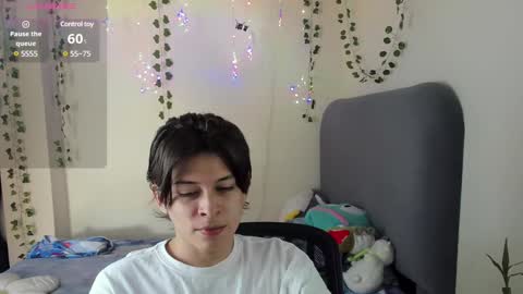 Snapshot of felix_leex chatting on February 12, 7:45 pm Felix leex online show from February 12, 7:45 pm