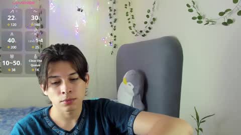 Snapshot of felix_leex chatting on February 8, 8:32 pm Felix leex online show from February 8, 8:32 pm