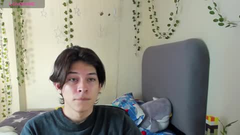 Snapshot of felix_leex chatting on December 20, 8:23 pm Felix leex online show from December 20, 8:23 pm