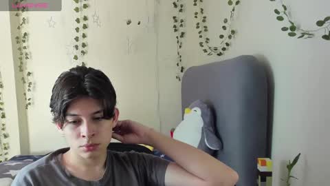 Snapshot of felix_leex chatting on January 9, 8:44 pm Felix leex online show from January 9, 8:44 pm