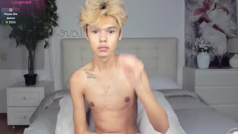 Snapshot of felix_rey chatting on September 18, 2:30 pm Felix online show from September 18, 2:30 pm