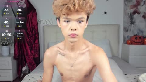 Snapshot of felix_rey chatting on October 18, 9:36 am Felix online show from October 18, 9:36 am