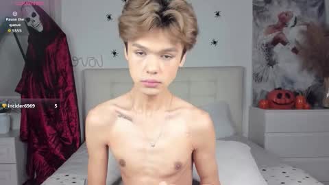 Snapshot of felix_rey chatting on October 30, 10:33 pm Felix online show from October 30, 10:33 pm