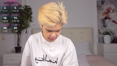 Snapshot of felix_rey chatting on February 26, 4:35 pm Felix online show from February 26, 4:35 pm