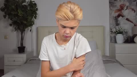Snapshot of felix_rey chatting on February 9, 4:07 pm Felix online show from February 9, 4:07 pm