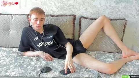 felixcurt online show from May 14, 8:45 am