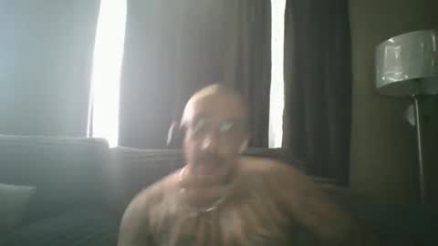 felixrlarios25 online show from April 30, 9:08 pm