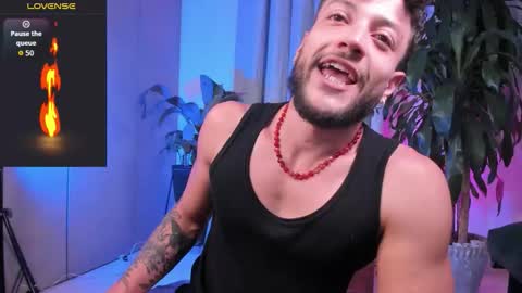 Snapshot of felixsantox chatting on October 9, 10:47 pm FelixSantos online show from October 9, 10:47 pm