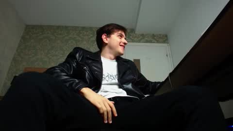 Snapshot of felixstark chatting on October 12, 4:39 am FelixStark online show from October 12, 4:39 am