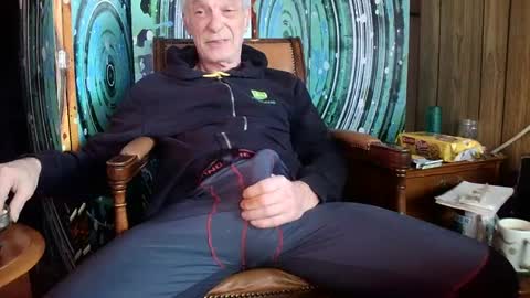 Snapshot of fellatioauto chatting on January 19, 11:00 pm hungnsexy online show from January 19, 11:00 pm
