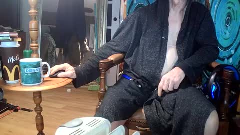 Snapshot of fellatioauto chatting on December 26, 9:47 pm hungnsexy online show from December 26, 9:47 pm