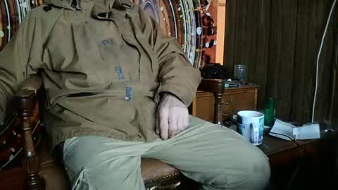 Snapshot of fellatioauto chatting on February 14, 3:33 am hungnsexy online show from February 14, 3:33 am