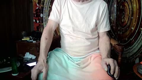 Snapshot of fellatioauto chatting on February 15, 5:28 pm hungnsexy online show from February 15, 5:28 pm