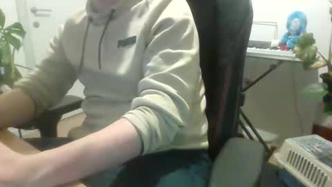 fem_alice_louis_dom online show from October 14, 7:21 pm