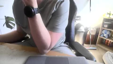 fem_alice_louis_dom online show from April 29, 1:38 pm