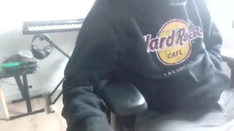 Snapshot of fem_alice_louis_dom chatting on October 1, 8:40 am fem_alice_louis_dom online show from October 1, 8:40 am