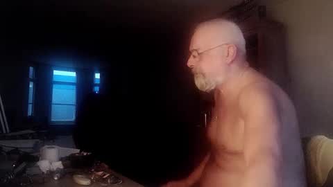 Snapshot of femdom_sub chatting on February 13, 7:03 am femdom_sub online show from February 13, 7:03 am