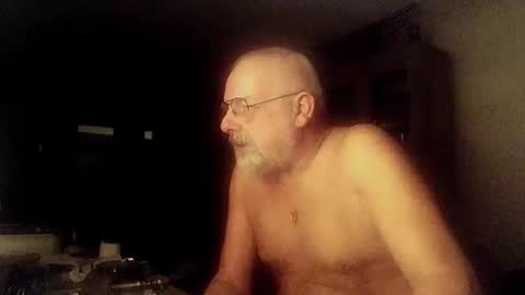 Snapshot of femdom_sub chatting on December 21, 5:03 am femdom_sub online show from December 21, 5:03 am