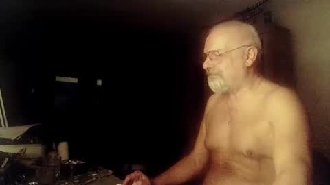 Snapshot of femdom_sub chatting on December 28, 7:11 am femdom_sub online show from December 28, 7:11 am