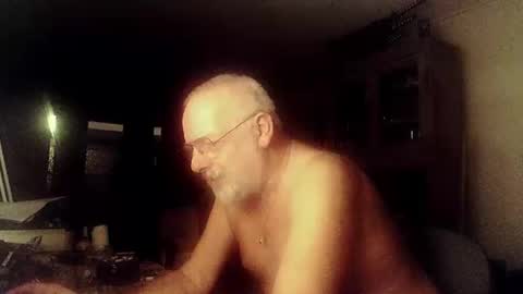 Snapshot of femdom_sub chatting on December 27, 9:11 pm femdom_sub online show from December 27, 9:11 pm