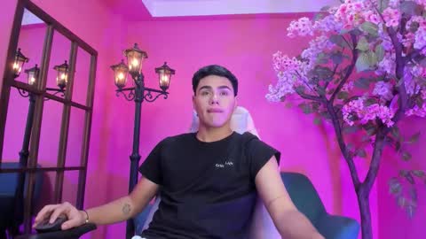 Noa online show from February 5, 11:28 am