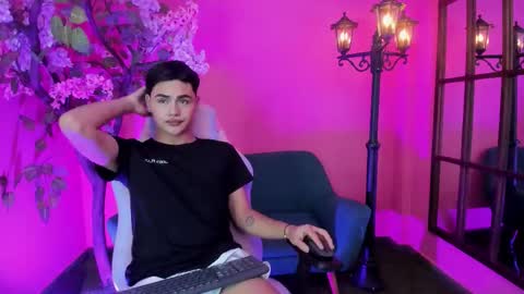 Noa online show from February 6, 12:13 pm