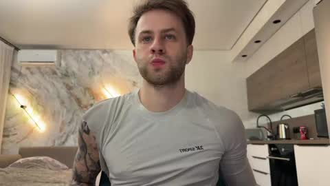 ferminlune online show from April 22, 9:30 pm