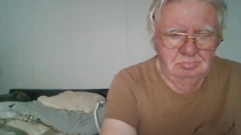 Snapshot of fewxtrapounds985 chatting on October 12, 9:09 pm fewxtrapounds985 online show from October 12, 9:09 pm