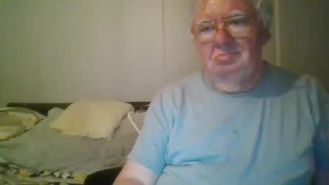 Snapshot of fewxtrapounds985 chatting on October 7, 10:19 am fewxtrapounds985 online show from October 7, 10:19 am