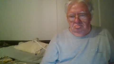 Snapshot of fewxtrapounds985 chatting on October 1, 1:04 pm fewxtrapounds985 online show from October 1, 1:04 pm