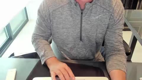 Snapshot of fhetzl chatting on October 6, 12:15 am fhetzl online show from October 6, 12:15 am