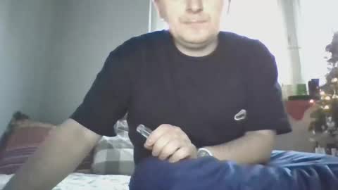 Snapshot of filipek757 chatting on December 25, 1:51 pm filipek757 online show from December 25, 1:51 pm