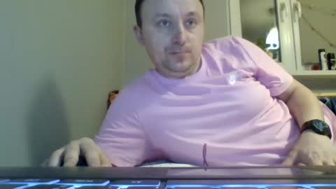 Snapshot of filipek757 chatting on January 3, 4:27 pm filipek757 online show from January 3, 4:27 pm